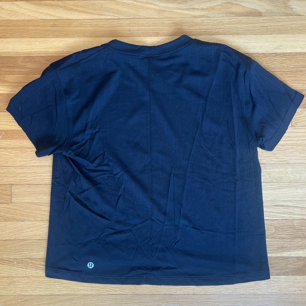 Lululemon Train To Be Short Sleeve Black - Picture 3 of 5